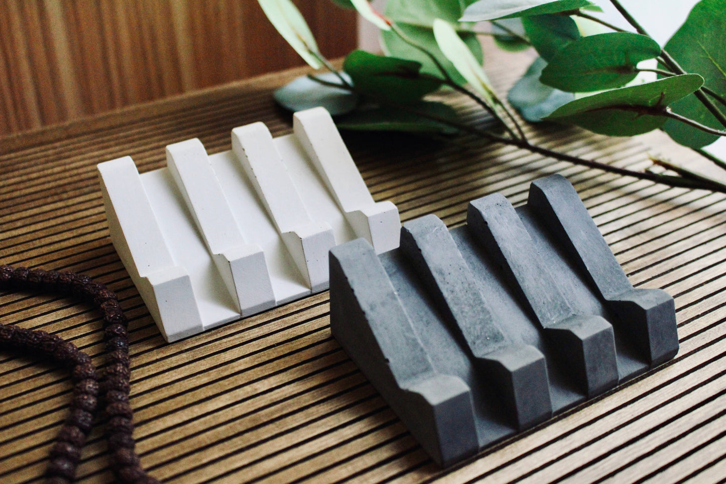 ZEN SOAP DISH: CROW - DARK GRAY